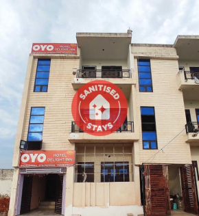 OYO 91571 Hotel Delight Inn